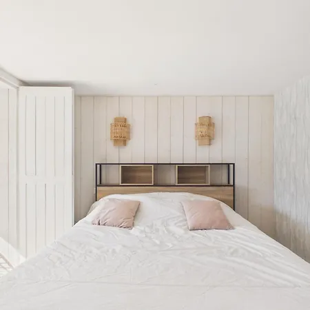 Maison Pour 10 Avec Piscine Chauffee 빌라 *