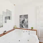 Maison Pour 10 Avec Piscine Chauffee *