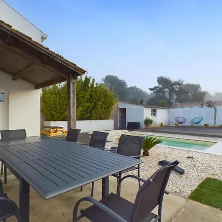 Maison Pour 10 Avec Piscine Chauffee 빌라 *